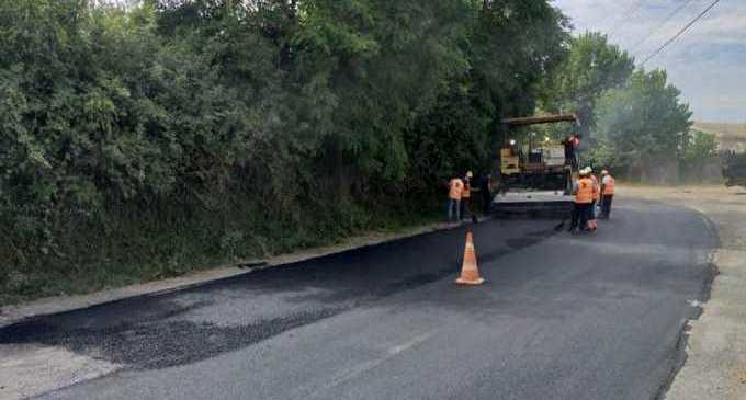 Rehabilitimi i rruges Tirane-Ndroq-Plepa: Vazhdon puna per riparimin e shtresave te asfaltit